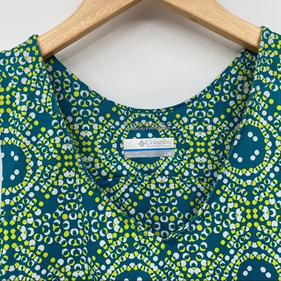 Columbia blue print v-neck athletic tank top - Picture 3 of 8